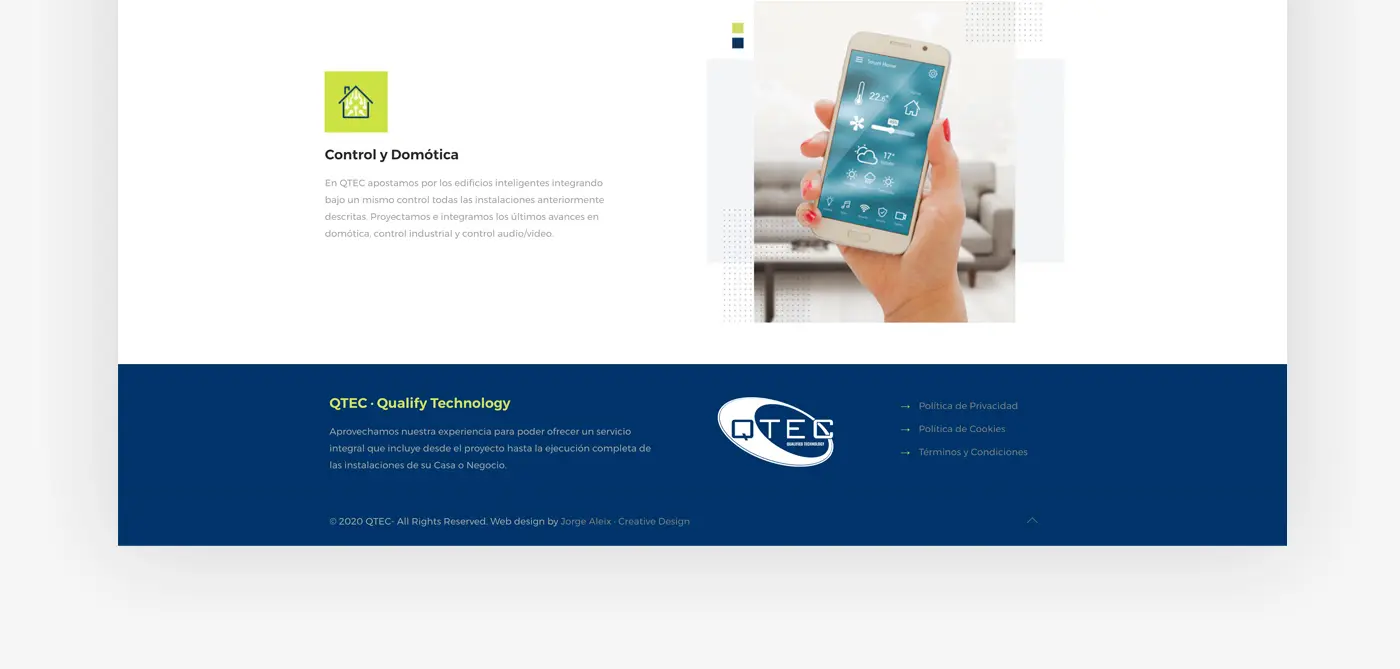 Sección de control y domótica con una app de smart home en el móvil y el pie de página