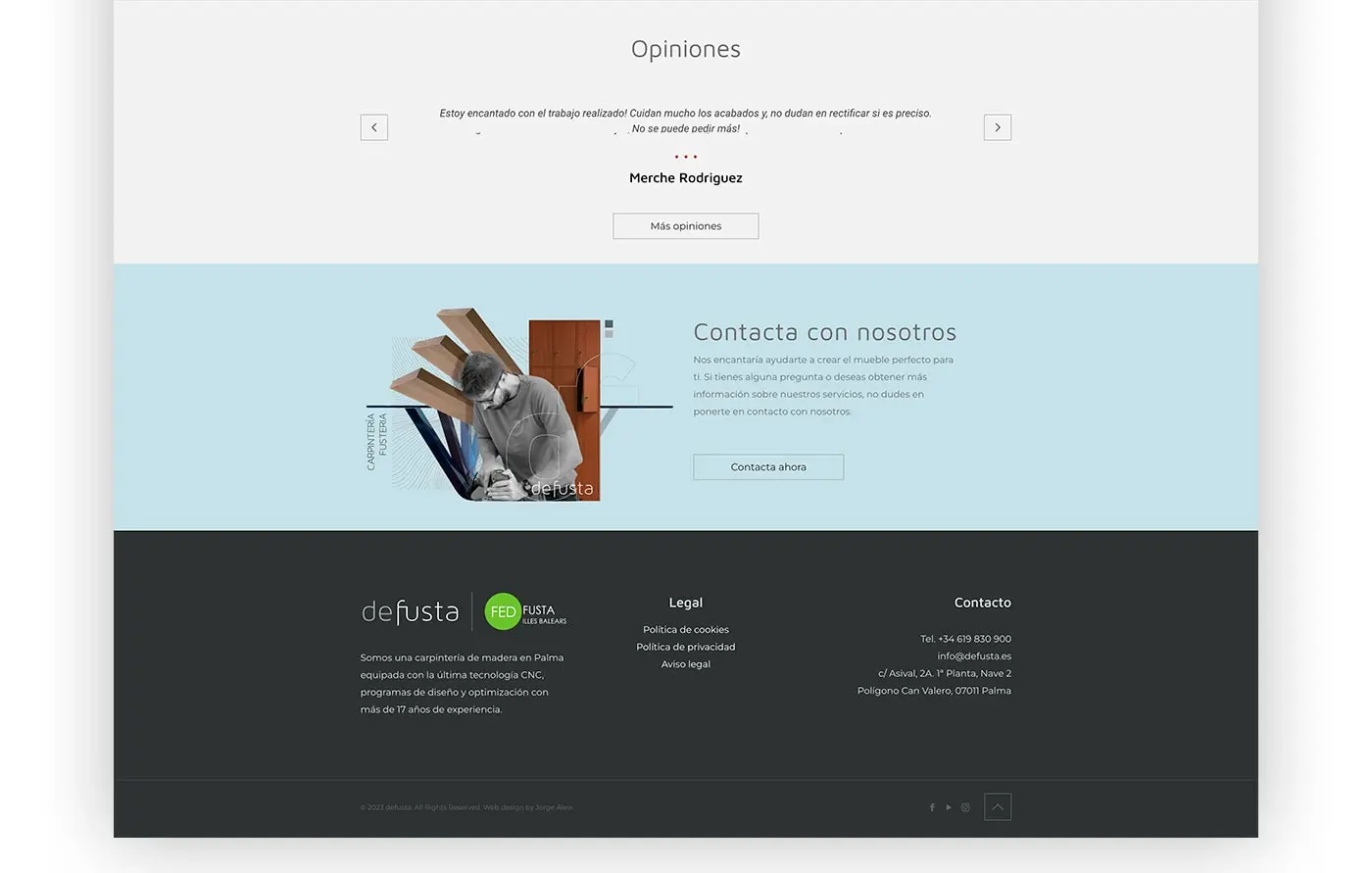 Página de opiniones de clientes con la reseña de una clienta satisfecha