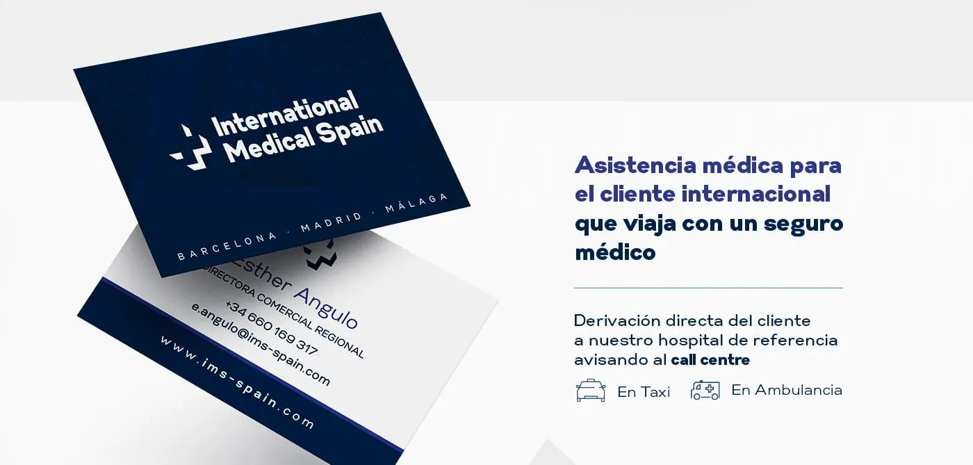 Tarjetas de visita en azul marino y blanco con el logotipo y los datos de la directora comercial