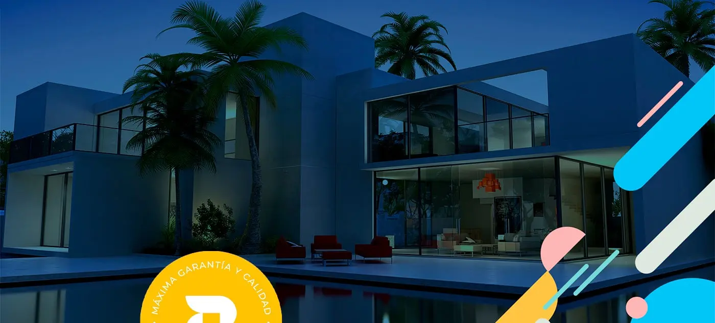 Villa de luxe nocturna amb piscina i segell Màxima garantia i qualitat