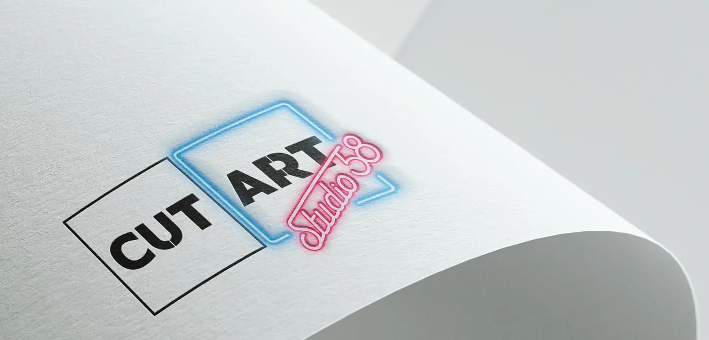 Logotipo con efecto neón azul y rosa impreso en relieve sobre papel