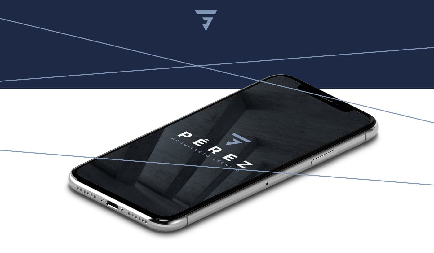 Mockup de móvil con la pantalla de bienvenida del logotipo Pérez Arquitecto Técnico