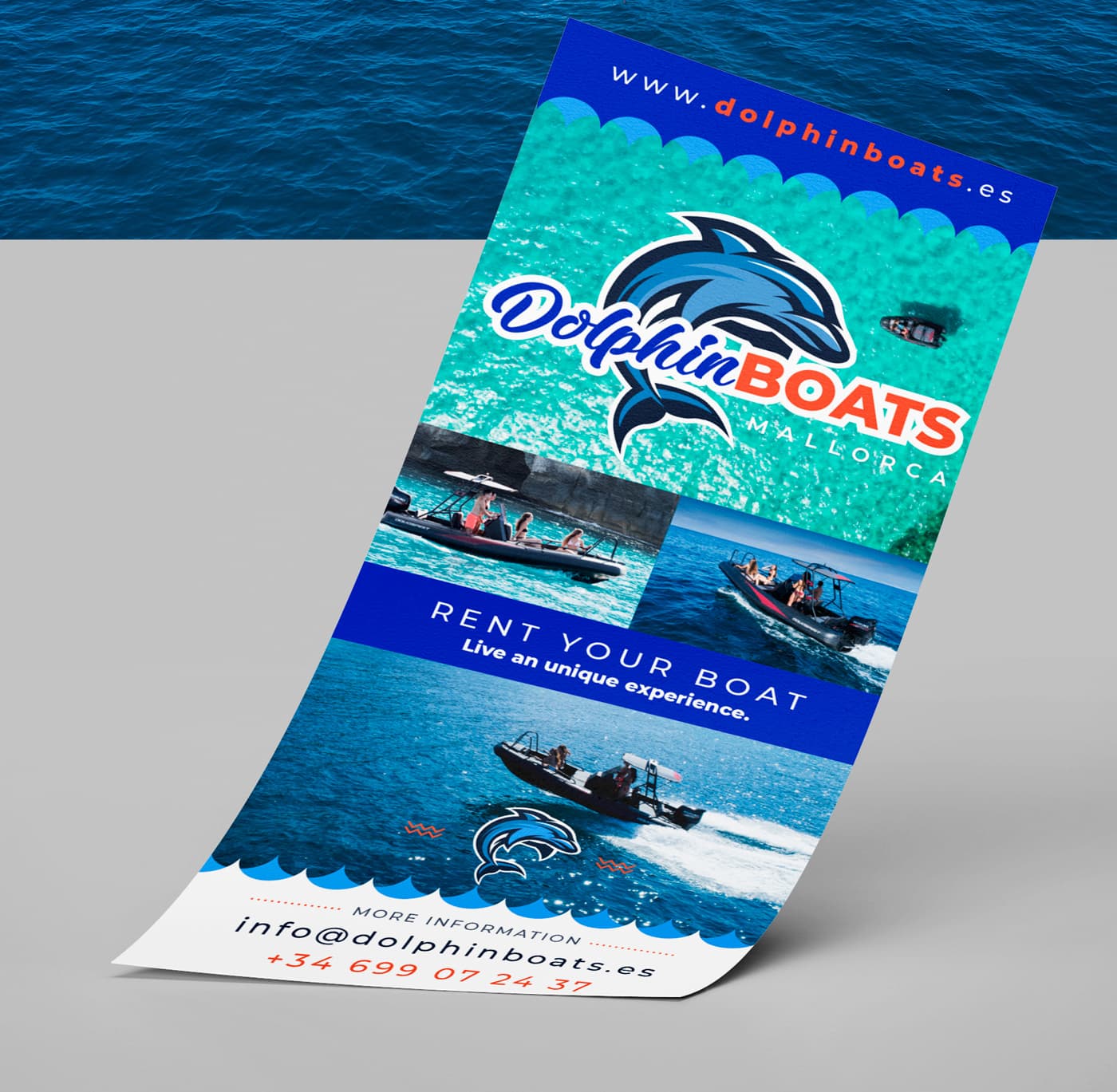 Cartell publicitari de Dolphin Boats amb logotip de dofí i fotos d'embarcacions