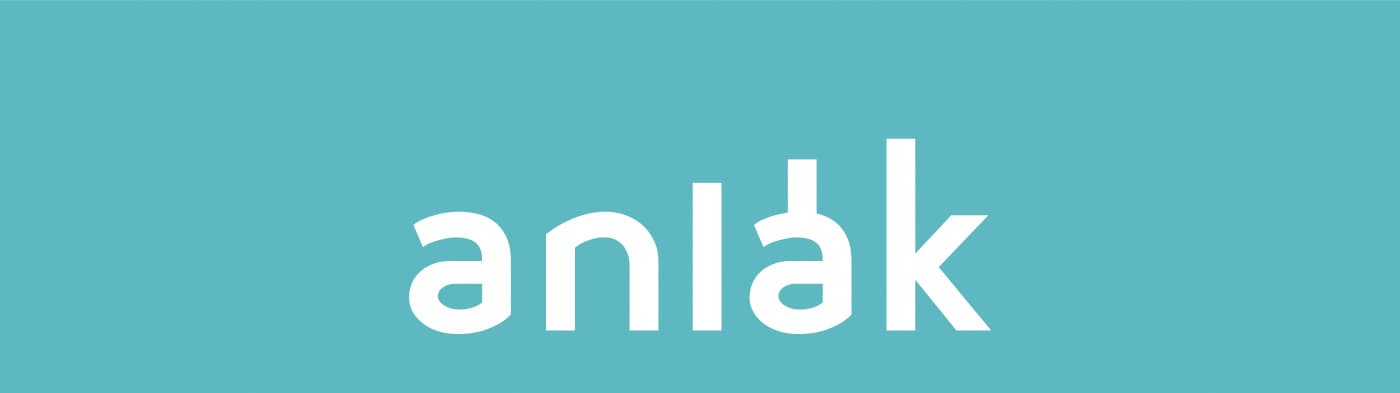 Logotipo de Anlak en blanco sobre fondo turquesa