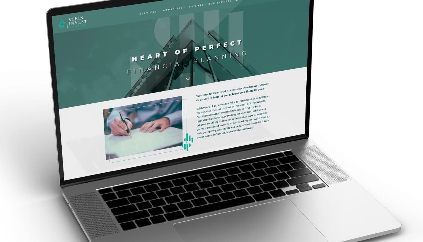 Laptop with the homepage Heart of perfect financial planning