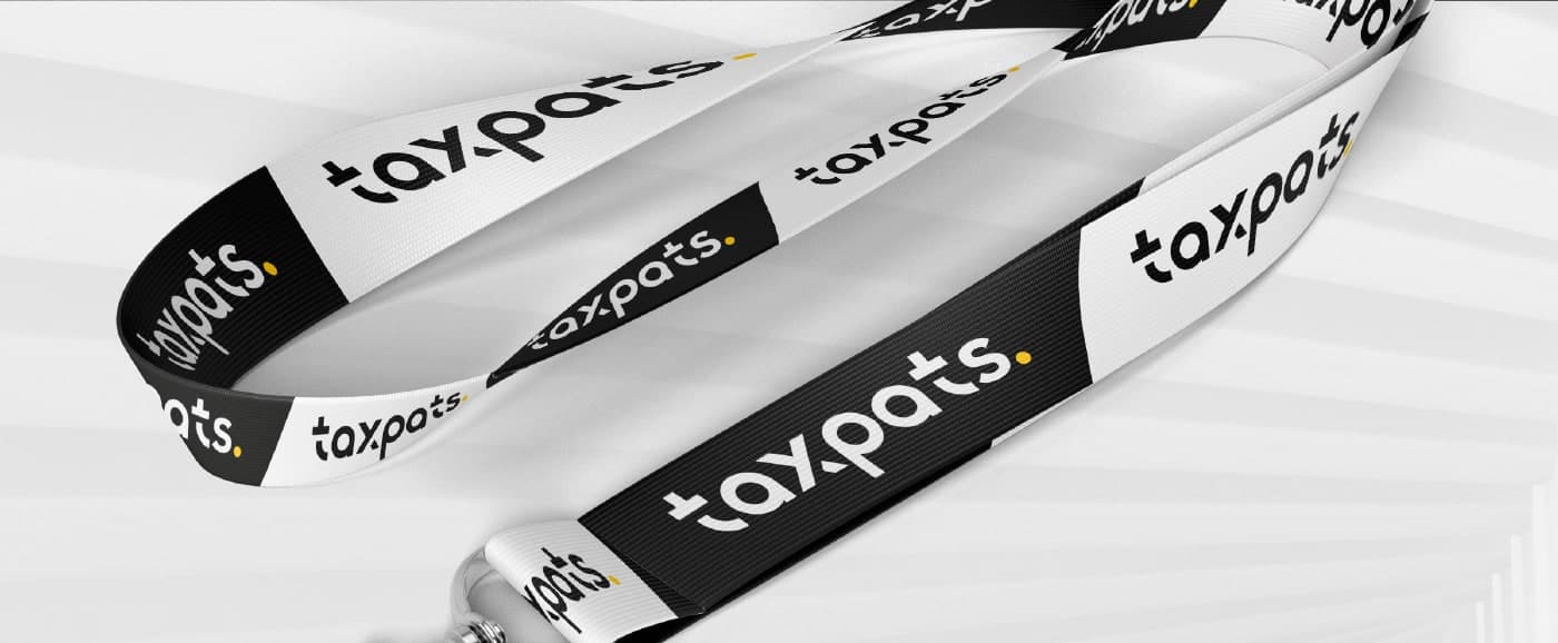 Cordó identificatiu amb el logotip repetit en blanc i negre