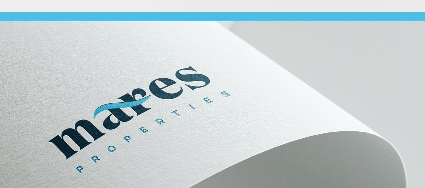 Detalle en primer plano del logotipo de Mares Properties impreso sobre papel